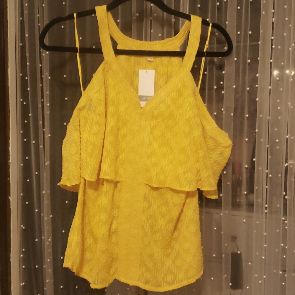 Cold shoulder summer top